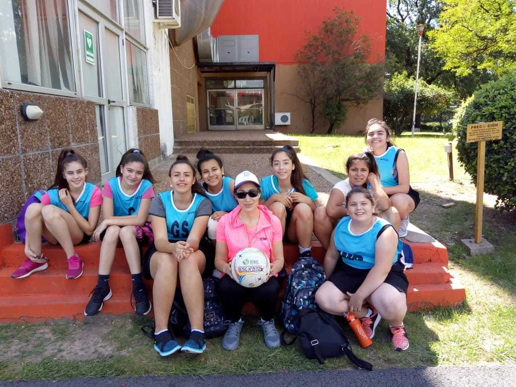 Alumnas de Maciel compitieron en el Cenard en un deporte que busca su arraigo