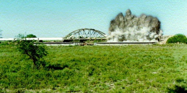 A 21 años de la demolición del Puente de Monje: fotos inéditas y un recuerdo latente