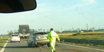 Monje: se le reventó una cubierta y quedó en el medio de la autopista