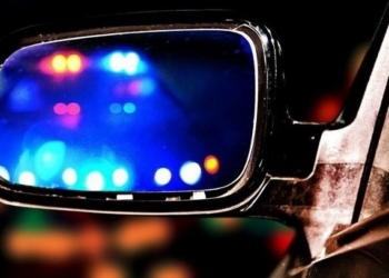 Un motociclista herido al ser embestido por un auto que siguió su marcha