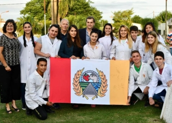 Entregaron los premios a los ganadores del diseño de la bandera del Departamento San Jerónimo