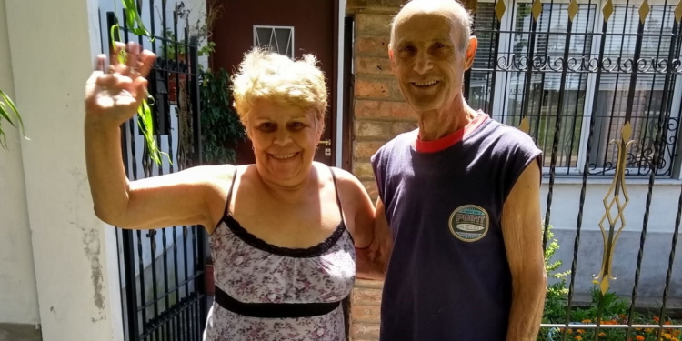 Oliveros: llegaron de Bulgaria hace 10 años y necesitan la ayuda del pueblo