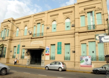 Femicidio en Gálvez: los médicos intentaron reanimar a la víctima durante 40 minutos