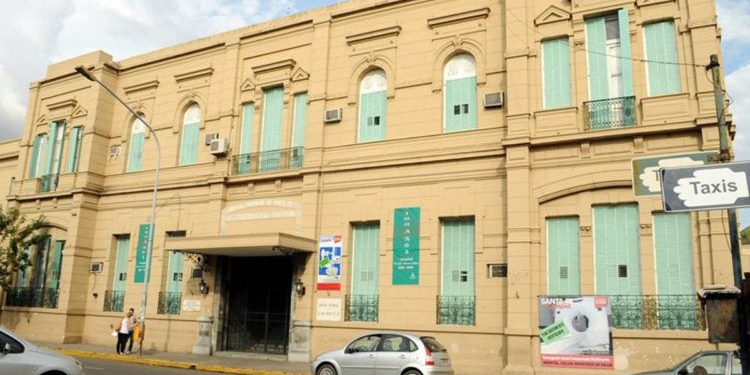 Femicidio en Gálvez: los médicos intentaron reanimar a la víctima durante 40 minutos