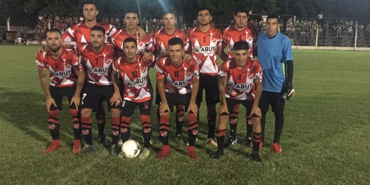 Un jugador de Independiente fue denunciado por agredir a un árbitro en un partido amistoso