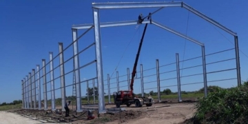 Construyen un galpón para instalar una planta de residuos sólidos urbanos
