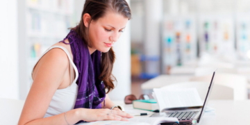 Diaz: abrió la inscripción para carreras universitarias desde casa y sin costos