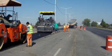 Cuatro tramos reducidos en autopista por obras