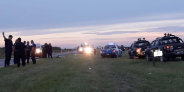 Terror en la autopista: un hombre protagonizó tres choques, robó y murió
