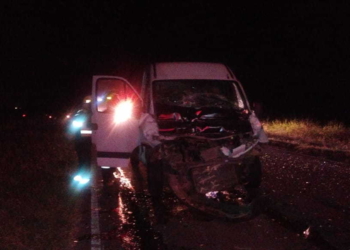 Un camión y una trafic colisionaron en Ruta 65