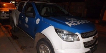 Ataron y golpearon a una mujer en su vivienda para robarle
