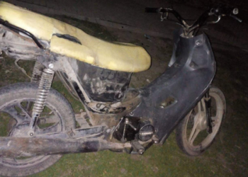 Oliveros: le robaron la moto y así la encontró en medio del pueblo