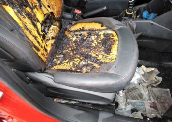 Susto en Ruta 34: fumaba mientras manejaba y se le incendió el auto