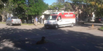 Fuerte accidente en una esquina de Maciel: un joven lesionado