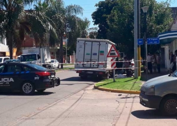 Un hombre falleció en plena calle mientras trabajaba