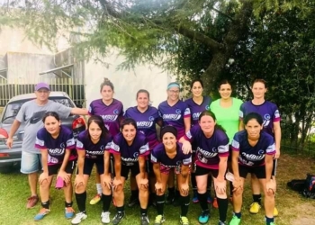 Fútbol femenino: Fenix volvió a ganar y sigue siendo puntero del campeonato