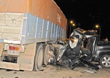 Un hombre fue rescatado de su vehículo tras un grave accidente