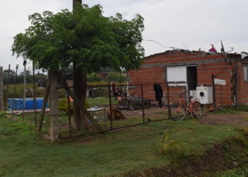 Maciel: seis familias con 15 menores temen un desalojo en un terreno usurpado