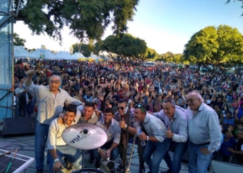 El Aclamado Amistad celebra sus 44 años de vida con un increíble show en vivo