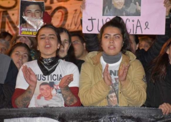 Masiva y conmovedora marcha por Juan Cruz, el joven asesinado por la policía