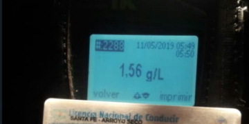 Detuvieron a un conductor que circulaba alcoholizado por autopista