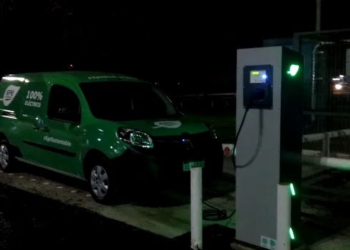 Inauguran este jueves los cargadores para autos eléctricos en la autopista