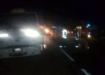 Bomberos sofocaron el incendio de un camión sobre ruta 91