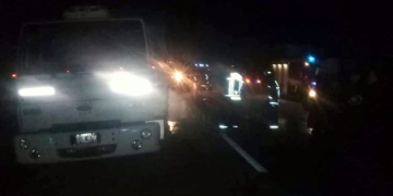 Bomberos sofocaron el incendio de un camión sobre ruta 91