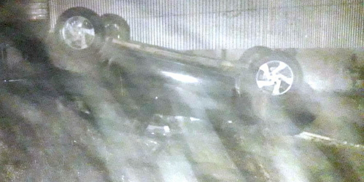 Un auto volcó en medio de la niebla entre Maciel y Monje