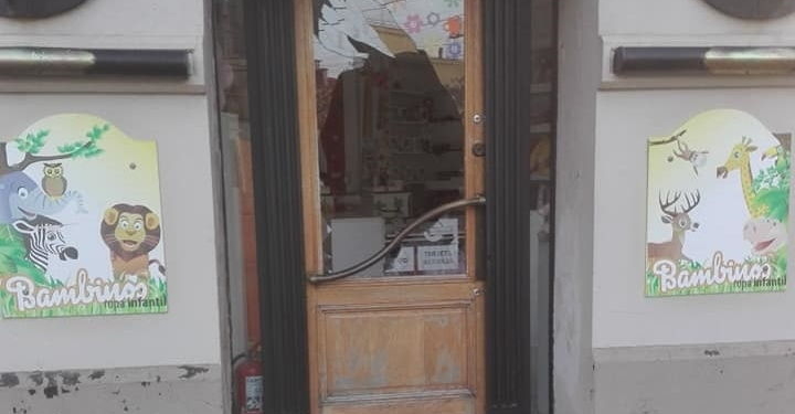 Allanamiento y detenidos por robo a un comercio