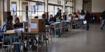 Pese al apagón, la votación finaliza con normalidad en la región