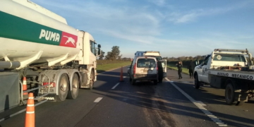 Oliveros: una mujer herida tras chocar con un camión de combustibles