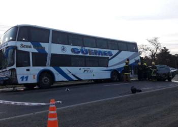 Un hombre perdió la vida tras un choque entre un colectivo y un auto en Ruta 34
