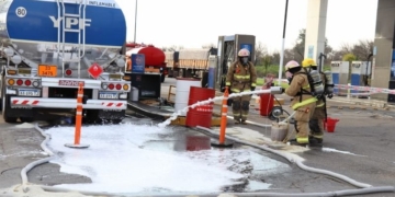 Desplegaron un importante simulacro sobre la autopista Rosario Santa Fe