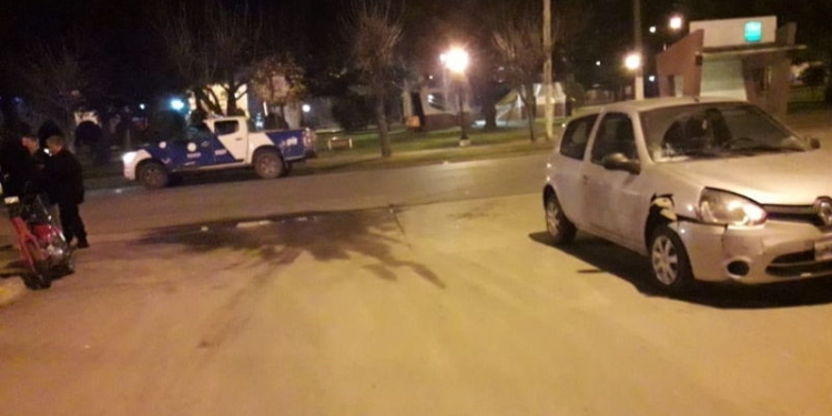 Un motociclista de Monje resultó lesionado al colisionar con un auto