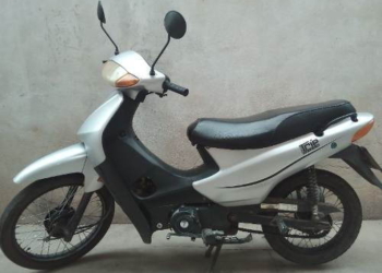 Una joven intenta recuperar su moto robada en Barrancas