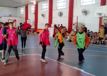 Oliveros: los chicos de la Fundación Abba hicieron su debut en el básquet inclusivo