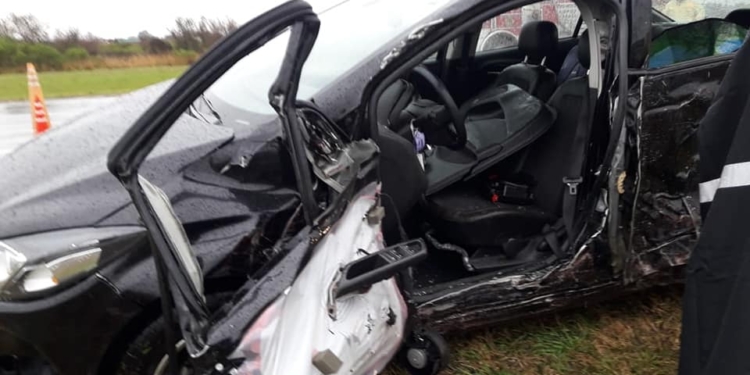 Un herido al despistar e impactar contra un guardarrail en autopista