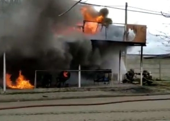 Se incendió una ferretería de la región y rescataron a personas atrapadas