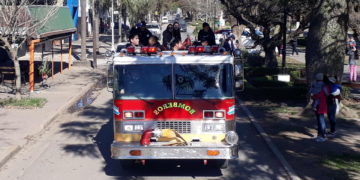 Bomberos de Maciel buscan juntar medio millón de pesos para su primera autobomba
