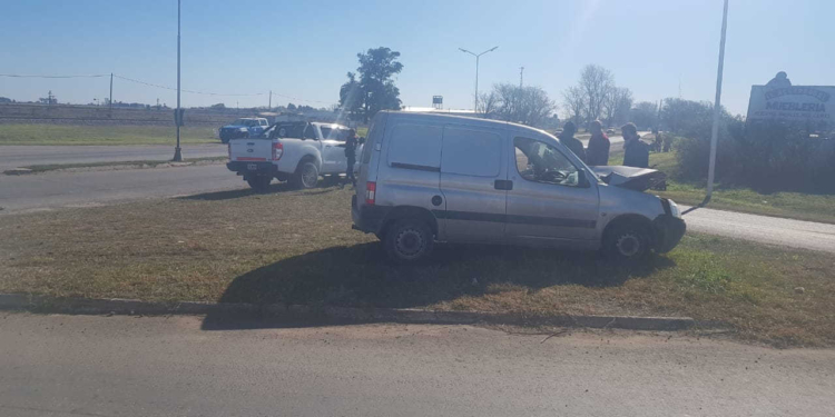 Jóvenes de Maciel, Oliveros y Gaboto se accidentaron en el cruce de rutas 11 y 95