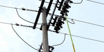 Totoras: trabajaba con cables de alta tensión y sufrió una descarga eléctrica