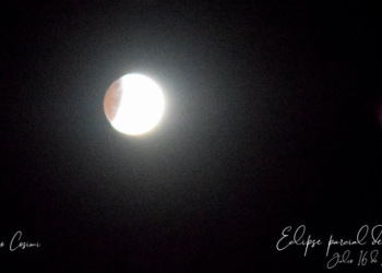 El eclipse parcial de luna se disfrutó en la región en su máximo esplendor