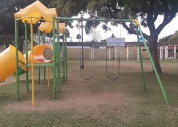 Sorpresa en la región por hamacas que se mueven solas