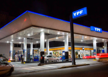 Julio comenzó con un aumento de combustible por parte de YPF