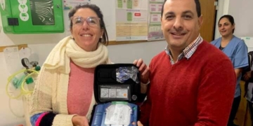 El SAMCo de Serodino recibió un desfibrilador y habrá una capacitación para instituciones