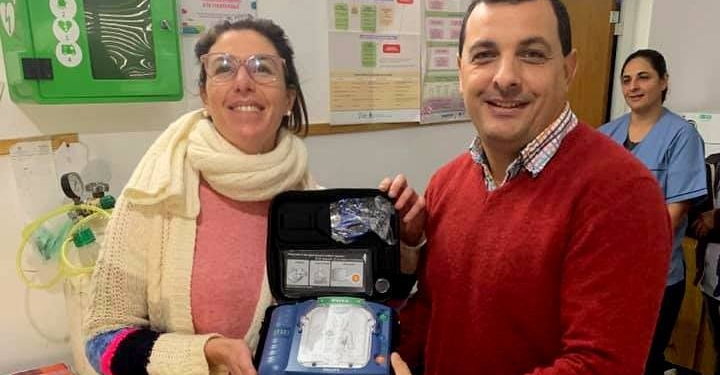 El SAMCo de Serodino recibió un desfibrilador y habrá una capacitación para instituciones