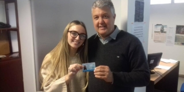 Fuerte choque en una esquina de Salto Grande: una persona herida