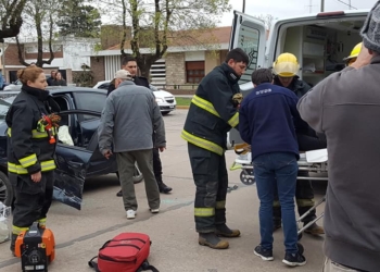 Fuerte choque en una esquina de Salto Grande: una persona herida