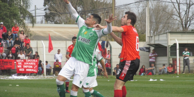 Defensores se quedó con el clásico de Centeno y la punta del campeonato